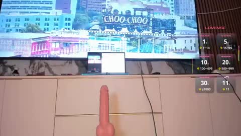 Issy online show from 04/03/26, 04:54