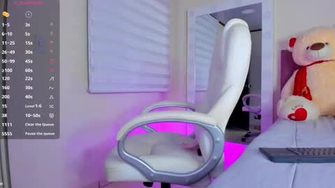 Isa  online show from 02/03/26, 05:27