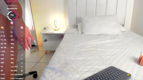 Isa  online show from 04/16/26, 05:41