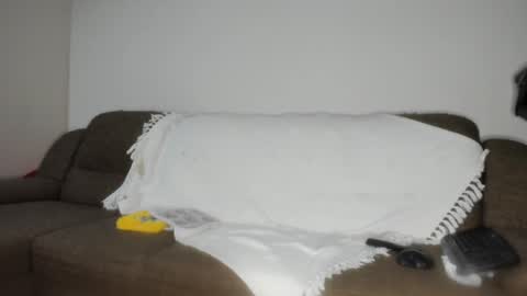 Issabelle online show from 01/04/25, 10:38