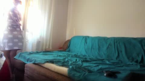 Issabelle online show from 01/08/25, 06:41