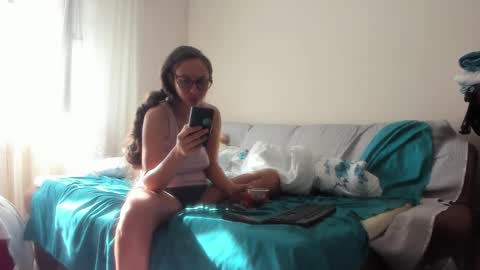 Issabelle online show from 09/14/25, 06:34