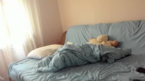 Issabelle online show from 11/03/25, 05:52