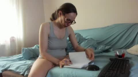 Issabelle online show from 04/25/26, 04:59