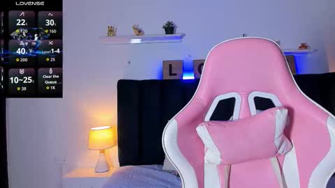 Issac online show from 11/11/25, 06:13