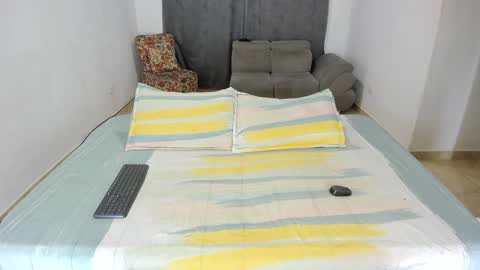 Isabella  online show from 02/03/25, 05:29