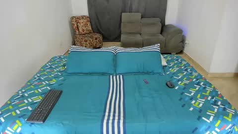 Isabella  online show from 02/22/25, 05:23