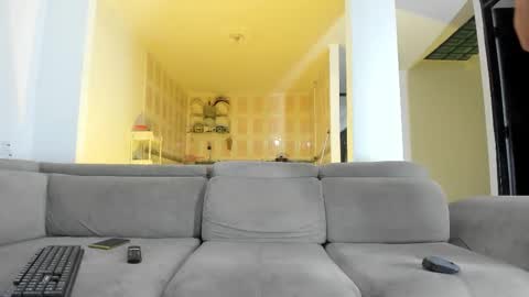 Isabella  online show from 12/19/25, 09:11