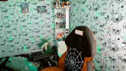 Yiz online show from 03/07/26, 03:03