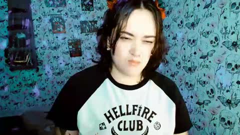 Yiz online show from 05/31/26, 03:26