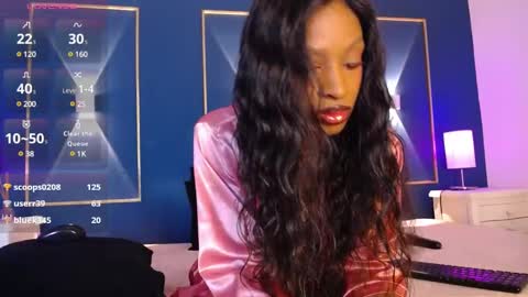 Snapshot of issyrosse chatting on 02/10/25, 03:21 Isabelle online show from 02/10/25, 03:21