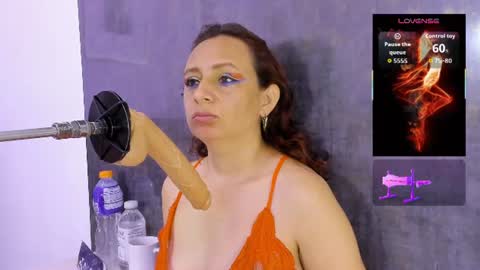 Snapshot of issys_milf chatting on 06/12/26, 11:53 ISSYS online show from 06/12/26, 11:53