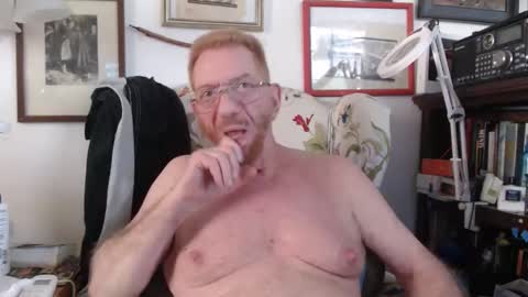 Snapshot of isubmissiveslut chatting on 06/10/26, 10:30 ImYourBitch online show from 06/10/26, 10:30