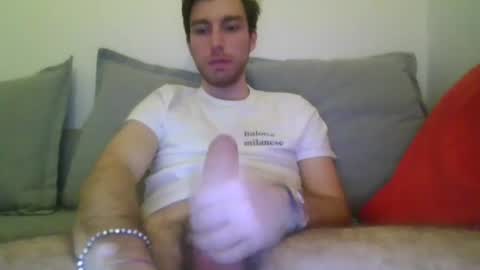 italian_boy_22 online show from 02/17/25, 09:30