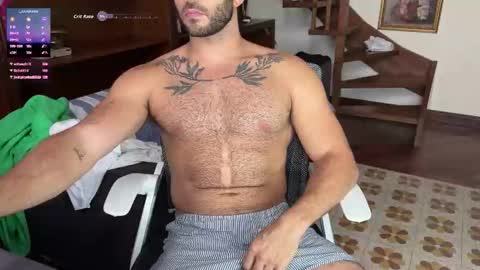 Snapshot of italian_stallion_big chatting on 10/23/25, 01:54 italian_stallion_big online show from 10/23/25, 01:54
