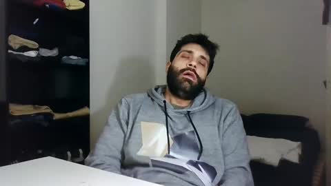 italianboybcn online show from 01/25/25, 06:57