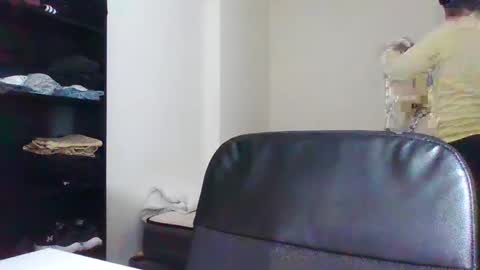 italianboybcn online show from 02/01/25, 08:18