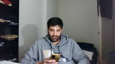 italianboybcn online show from 03/04/25, 05:56
