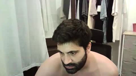 italianboybcn online show from 10/04/25, 08:51