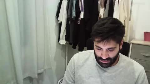 italianboybcn online show from 11/24/25, 06:13