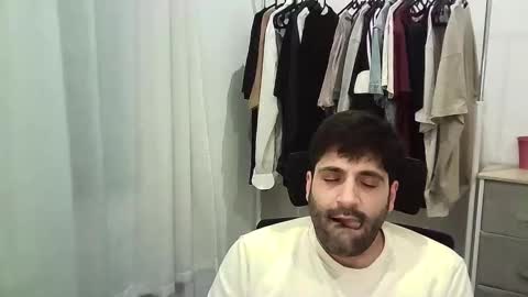 italianboybcn online show from 01/14/26, 06:57