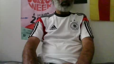 Snapshot of italianhotdesire chatting on 08/05/26, 12:41 Horny Viking online show from 08/05/26, 12:41