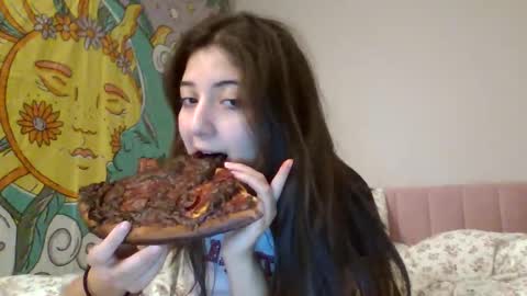 Snapshot of italiankittyx chatting on 11/09/25, 08:51 ItalianKitty online show from 11/09/25, 08:51