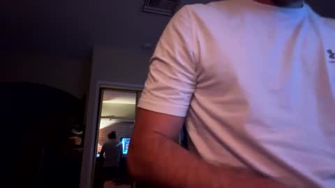 Snapshot of italianmaskedwhore chatting on 02/06/25, 08:18 RIZZO online show from 02/06/25, 08:18