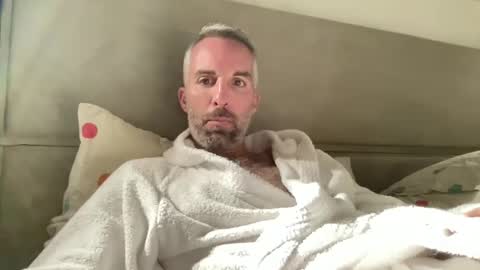 italiantoyboy84 online show from 02/01/25, 05:26