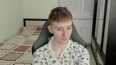 Ethan online show from 09/10/25, 03:01