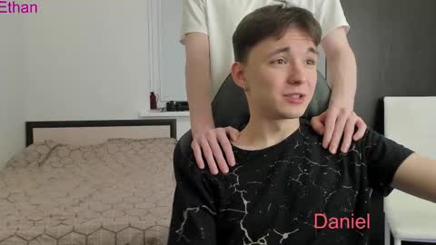 Ethan online show from 10/05/25, 04:38