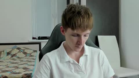 Ethan online show from 11/08/25, 04:51