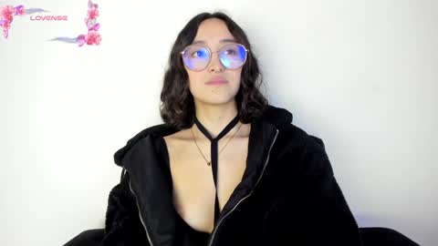 Snapshot of its__angelica_ chatting on 01/17/25, 09:39 Angelica online show from 01/17/25, 09:39