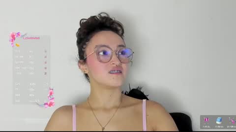 Snapshot of its__angelica_ chatting on 09/29/25, 06:46 Angelica online show from 09/29/25, 06:46