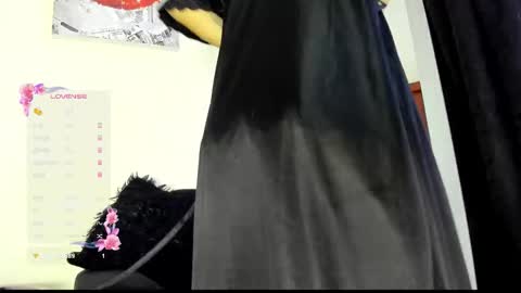 Snapshot of its__angelica_ chatting on 10/19/25, 08:20 Angelica online show from 10/19/25, 08:20