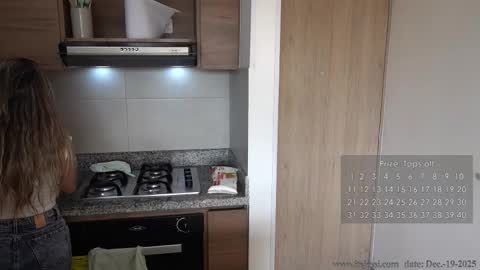 Jessi online show from 12/19/25, 07:21