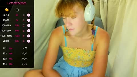 Lily online show from 09/15/25, 08:42