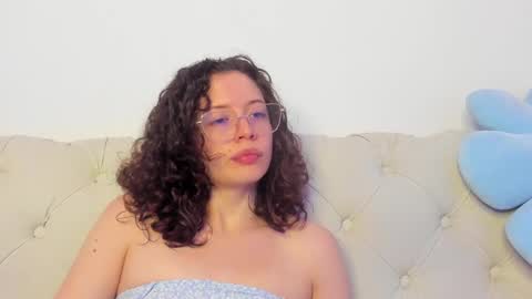 Snapshot of its_marie chatting on 03/12/25, 07:28 Maria online show from 03/12/25, 07:28