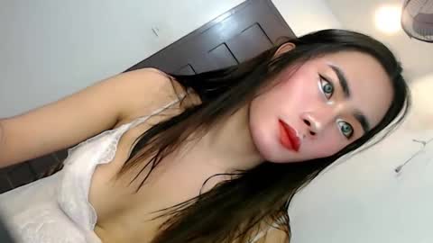its_me_vanesa online show from 11/18/25, 10:09