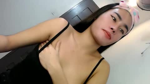 its_me_vanesa online show from 11/21/25, 10:19