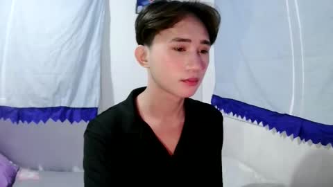 Snapshot of its_saya chatting on 12/17/25, 04:29 its_saya online show from 12/17/25, 04:29