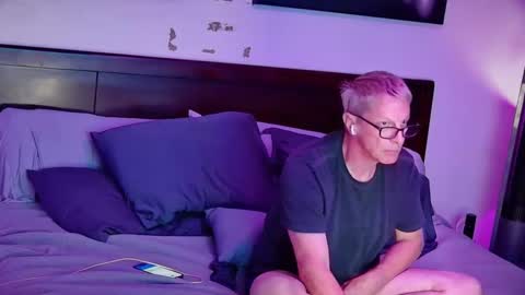 Snapshot of itsallaboutme68 chatting on 09/29/25, 09:36 Just John online show from 09/29/25, 09:36