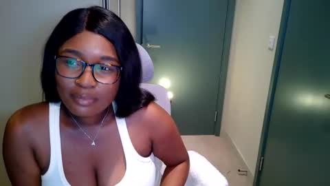 Snapshot of itsanna_b chatting on 07/01/26, 12:56 itsanna_b online show from 07/01/26, 12:56