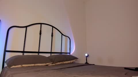 Isabella online show from 09/22/25, 07:21