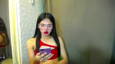 Snapshot of itsfrancine_xoxo chatting on 04/07/26, 05:57 Francine online show from 04/07/26, 05:57