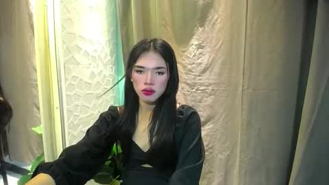 Snapshot of itsfrancine_xoxo chatting on 04/08/26, 03:01 Francine online show from 04/08/26, 03:01