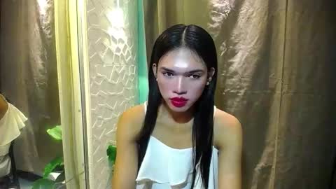 Snapshot of itsfrancine_xoxo chatting on 04/13/26, 06:41 Francine online show from 04/13/26, 06:41