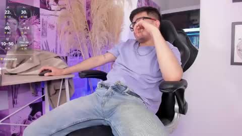 Snapshot of itskaiserbitch chatting on 04/11/26, 11:20 Keiser online show from 04/11/26, 11:20