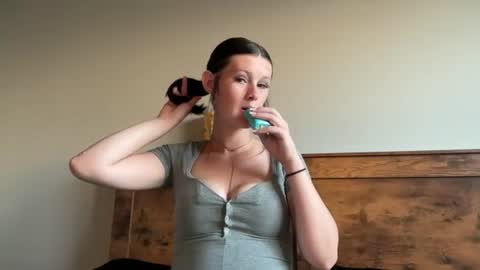 itsKaylaaa online show from 06/27/26, 12:15