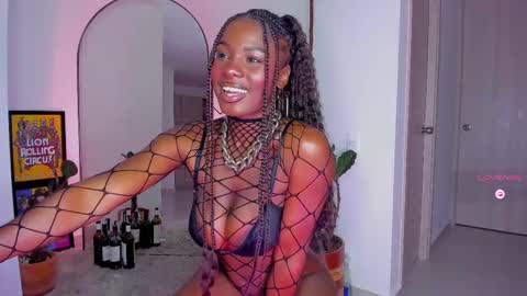 Snapshot of itslau_ chatting on 03/08/25, 02:34 lau online show from 03/08/25, 02:34